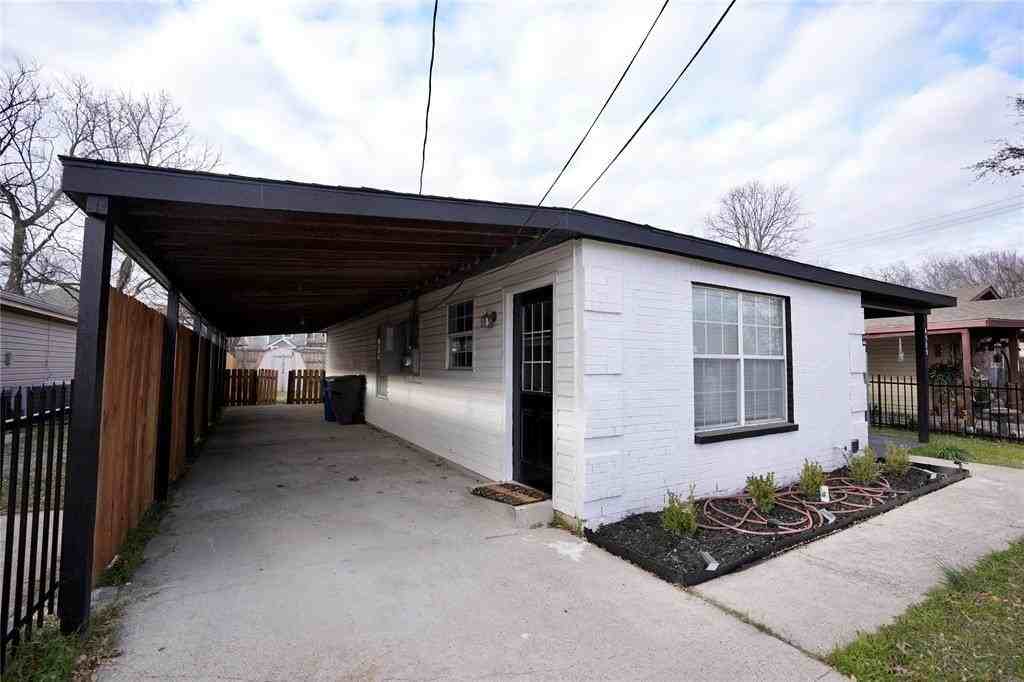 4535 Parry Ave - Photo 4 of 4