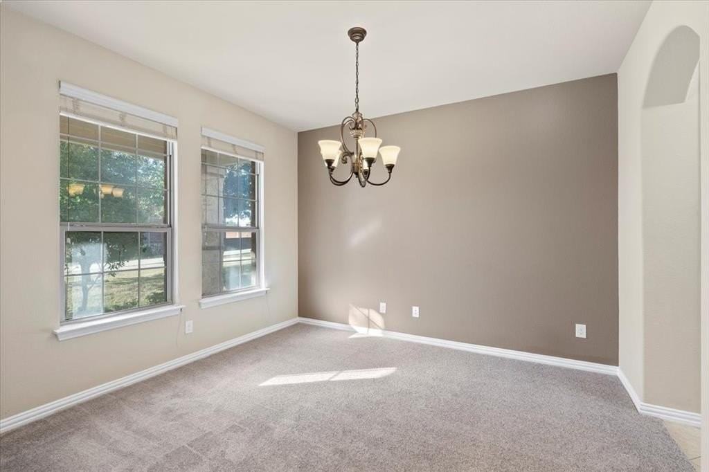 1028 Chickasaw Dr - Photo 6 of 34