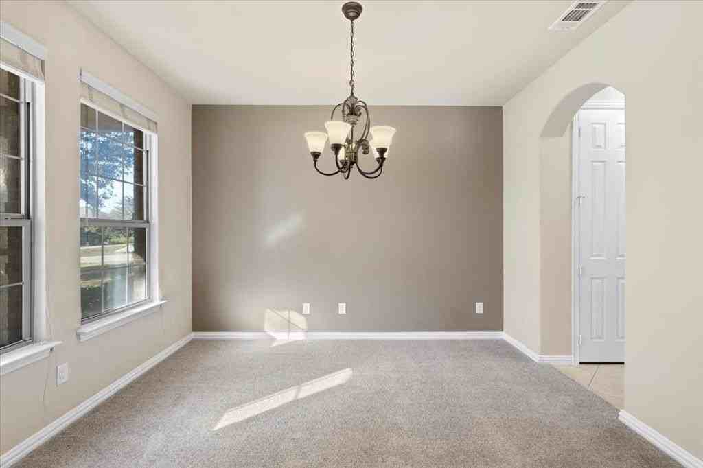 1028 Chickasaw Dr - Photo 7 of 34