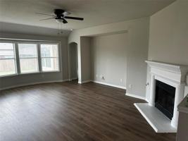 featured image of 2512 Clubhouse Dr