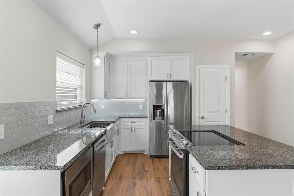 802 N Broughton St #802 - Photo 4 of 27