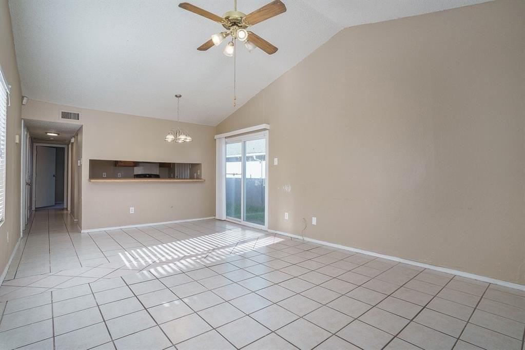 10328 Chelmsford Dr - Photo 6 of 23