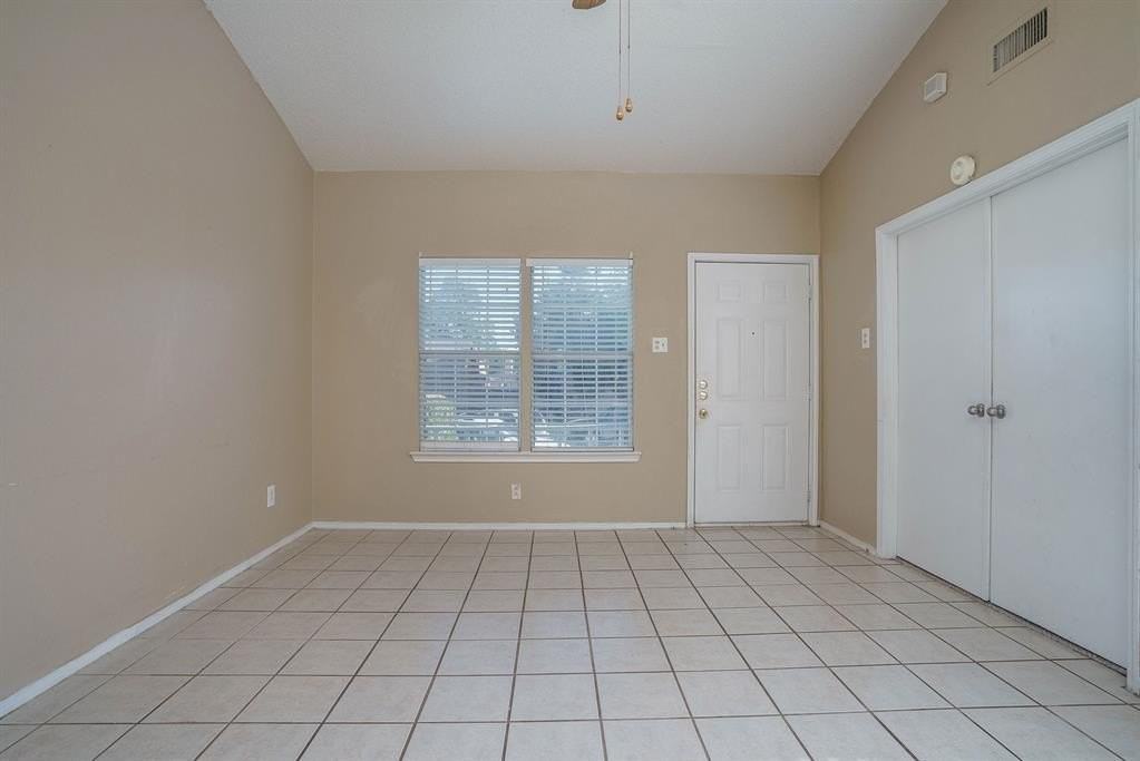 10328 Chelmsford Dr - Photo 7 of 23