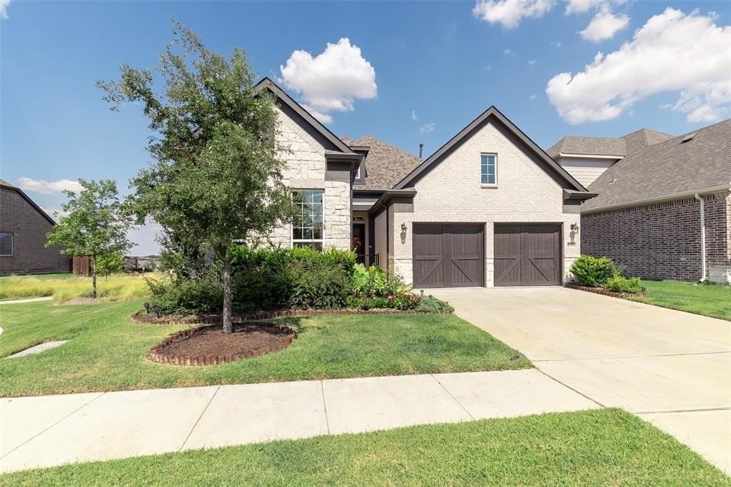 8528 Pine Valley Dr - Photo 2 of 39