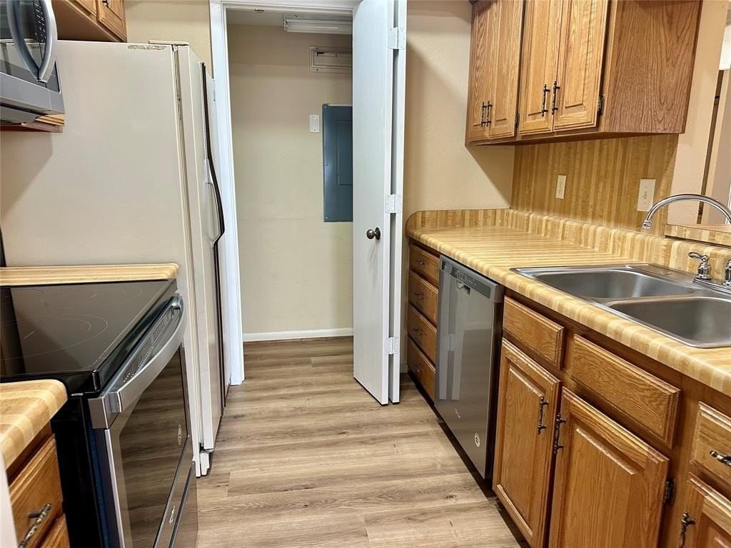 927 Signal Ridge Pl - Photo 4 of 15