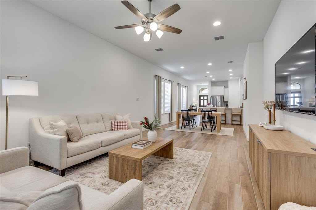 216 Palo Duro Bnd - Photo 3 of 9