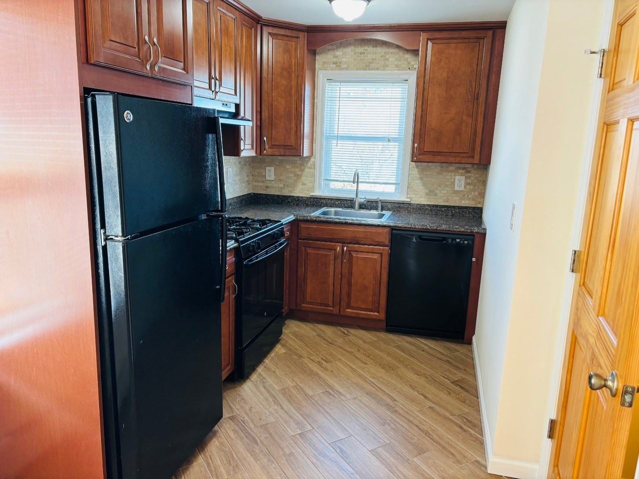 27 1st St #1 - Photo 5 of 13