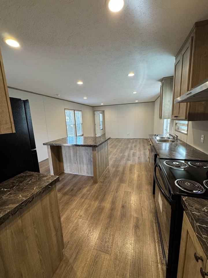 244 Wallingford Dr - Photo 3 of 11