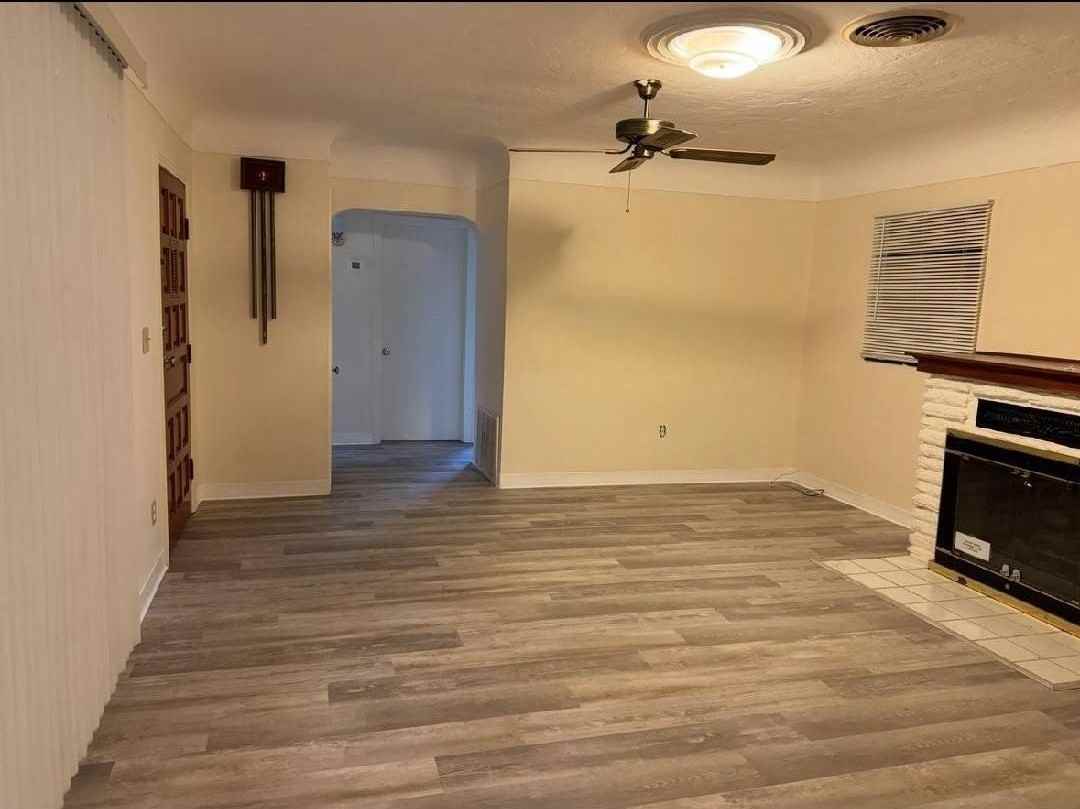 3565 58th Ave N - Photo 2 of 7