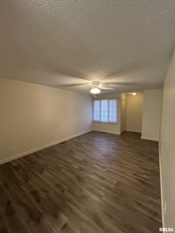 2 Sundowner Ln - Photo 2 of 12