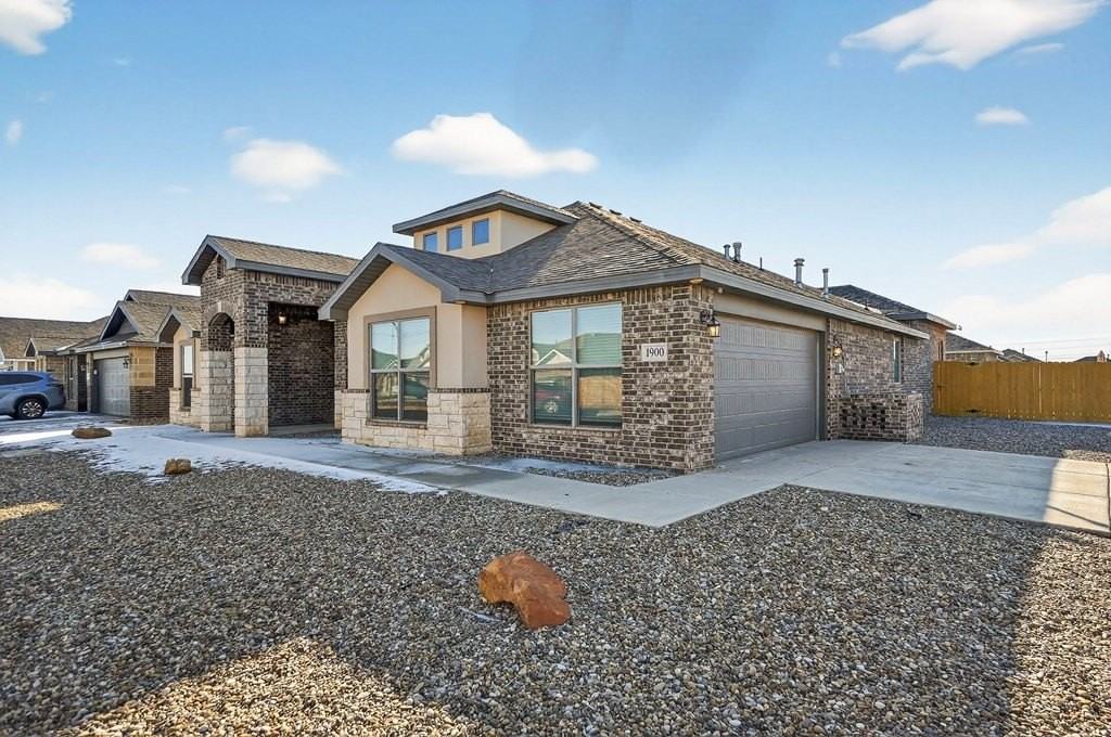 1900 Friendship Ct - Photo 3 of 50