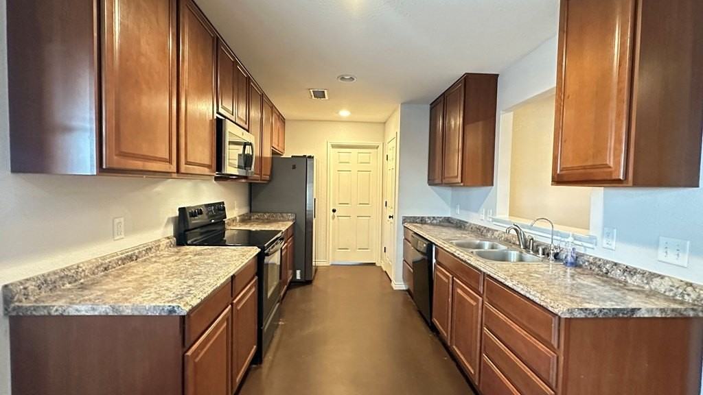 1103 Porterfield Rd - Photo 4 of 9