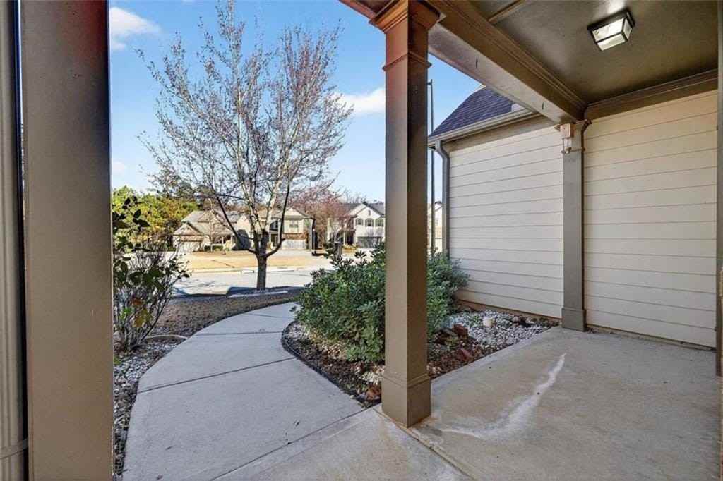 2430 Fair Oaks Way - Photo 4 of 48