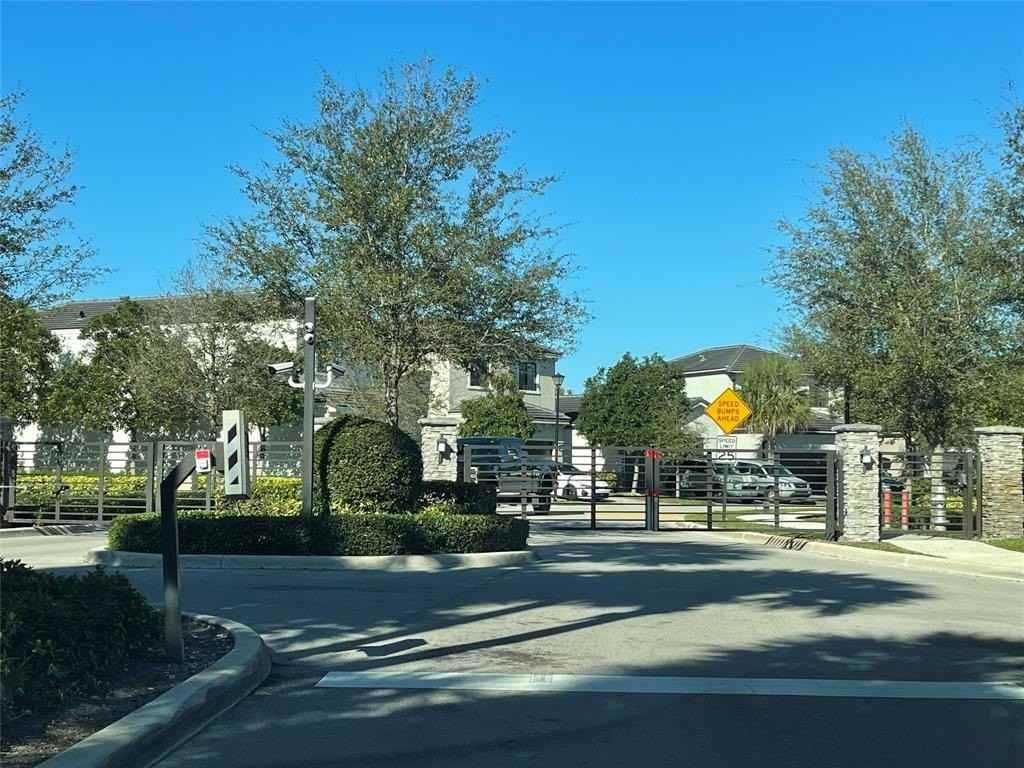 3380 Nw 5th St - Photo 3 of 25