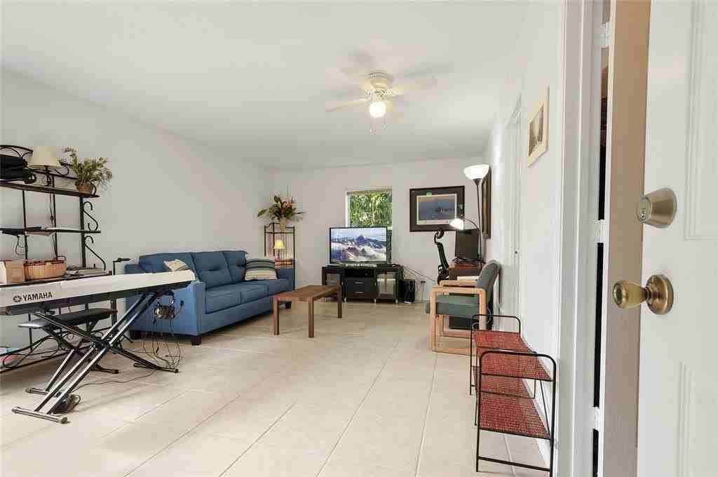 2210 S 34th St #0 - Photo 4 of 14