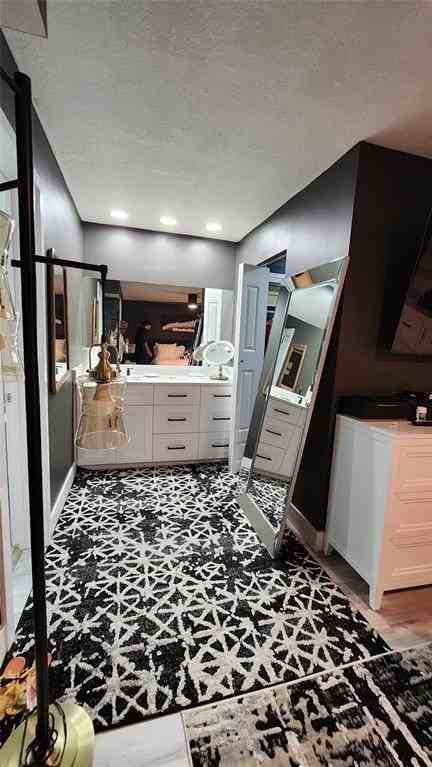 787 Crystal Lake Dr - Photo 4 of 9