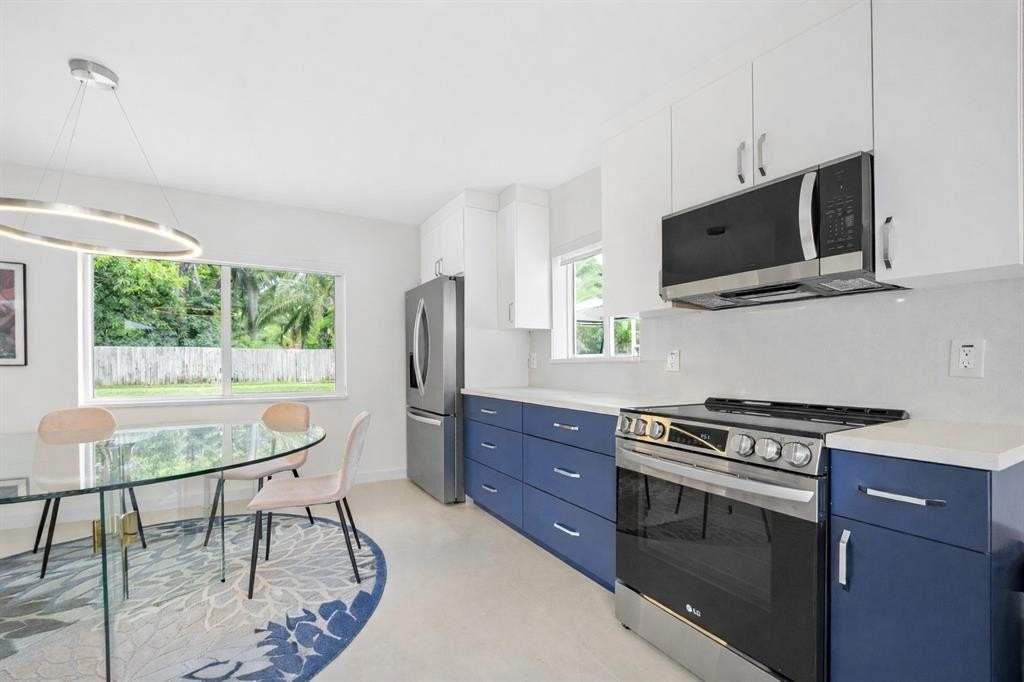 100 Ne 22nd St - Photo 7 of 16