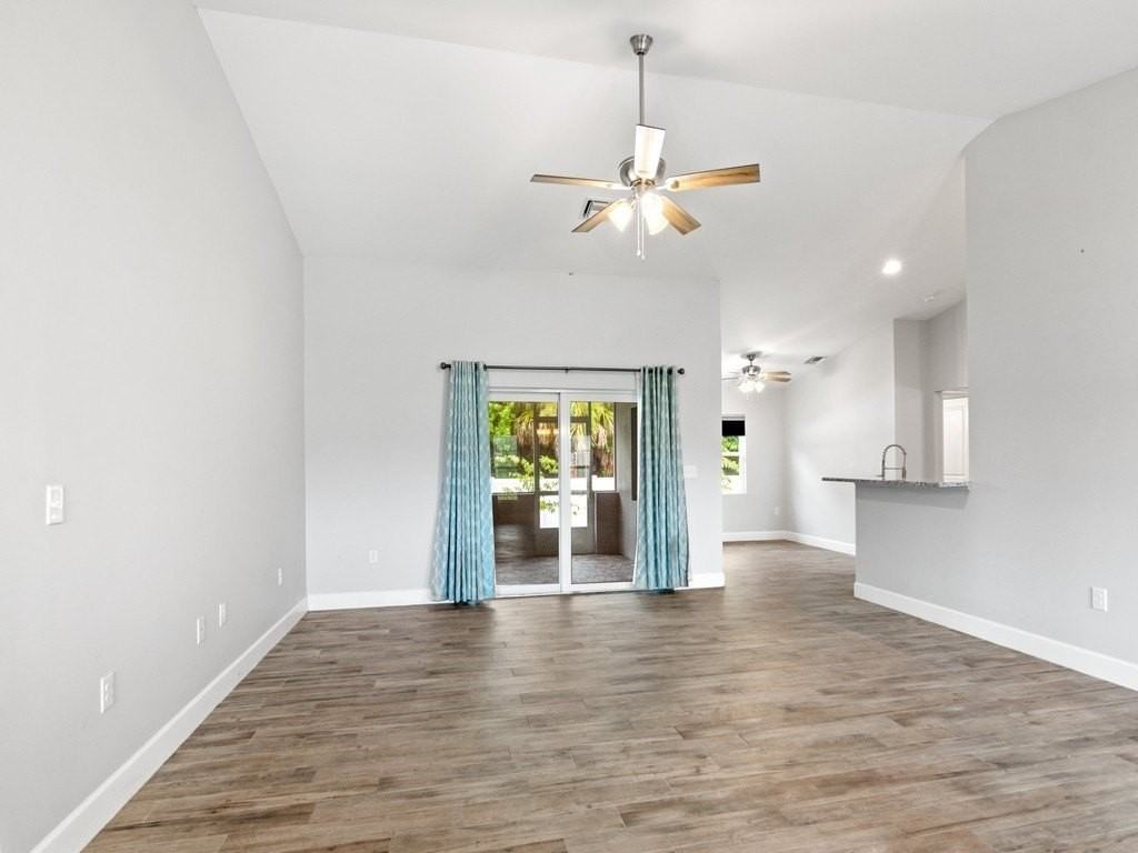 525 Fleming St - Photo 6 of 28