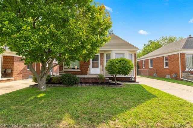 9299 Becker Ave - Photo 2 of 42