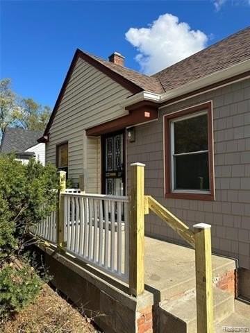 20084 Greenview Ave - Photo 2 of 11