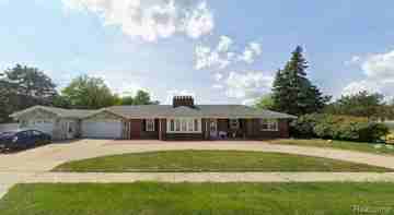 featured image of 13900 Village Ln