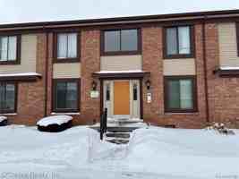 featured image of 1975 Michigan Ave