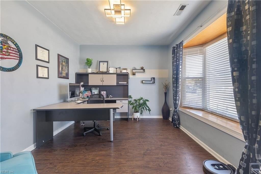 611 Hidden Falls Ln - Photo 4 of 45