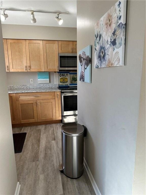 912 C Ave #C - Photo 6 of 38