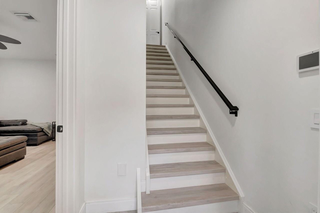 1274 Via Panzani - Photo 3 of 50