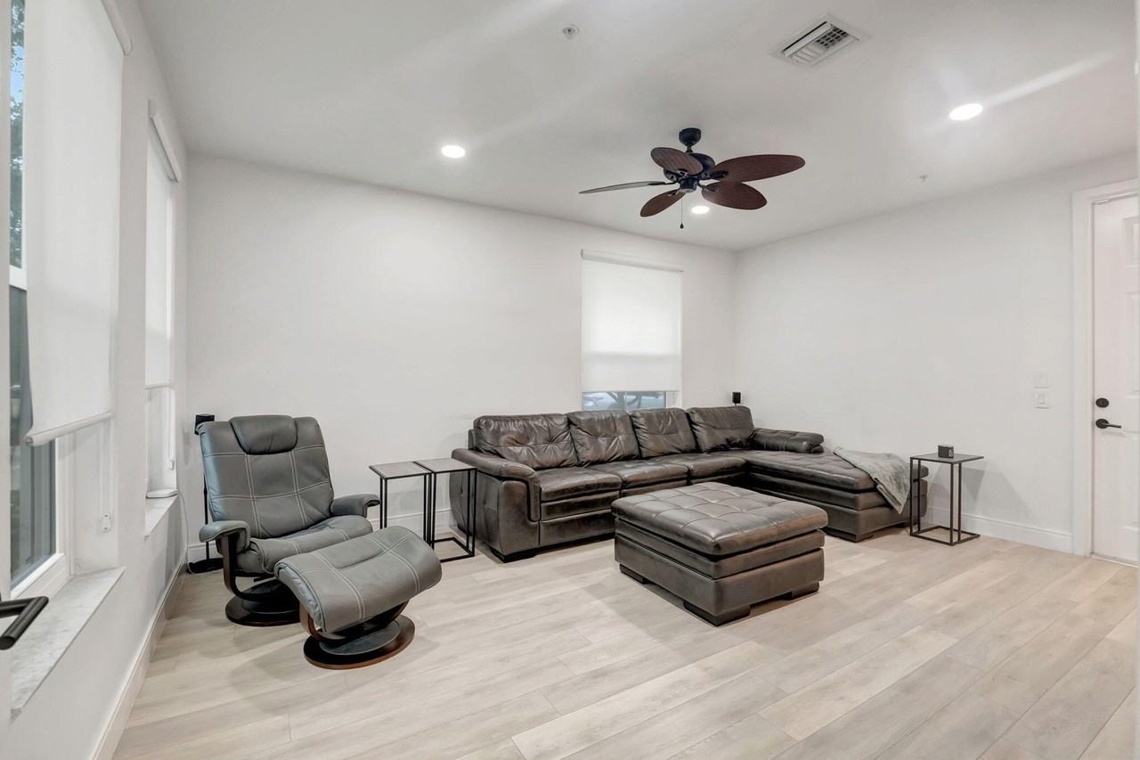 1274 Via Panzani - Photo 4 of 50