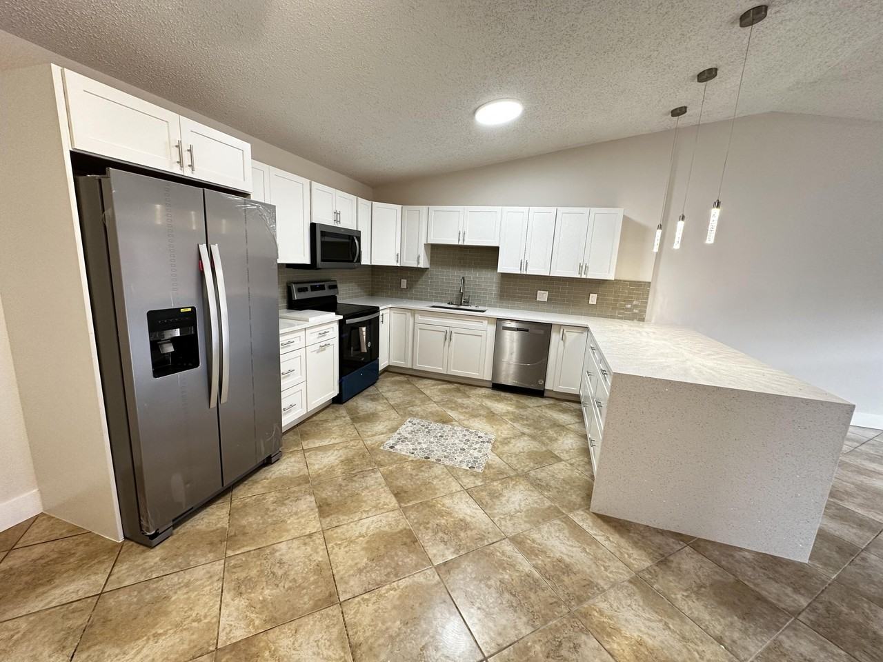 4326 Woodstock Dr #C - Photo 2 of 39