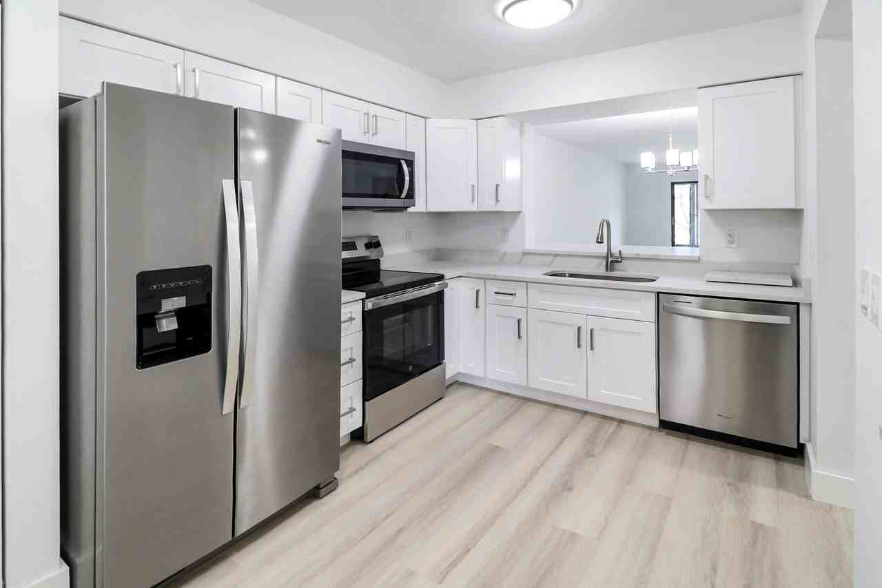 7270 Ashford Pl #106