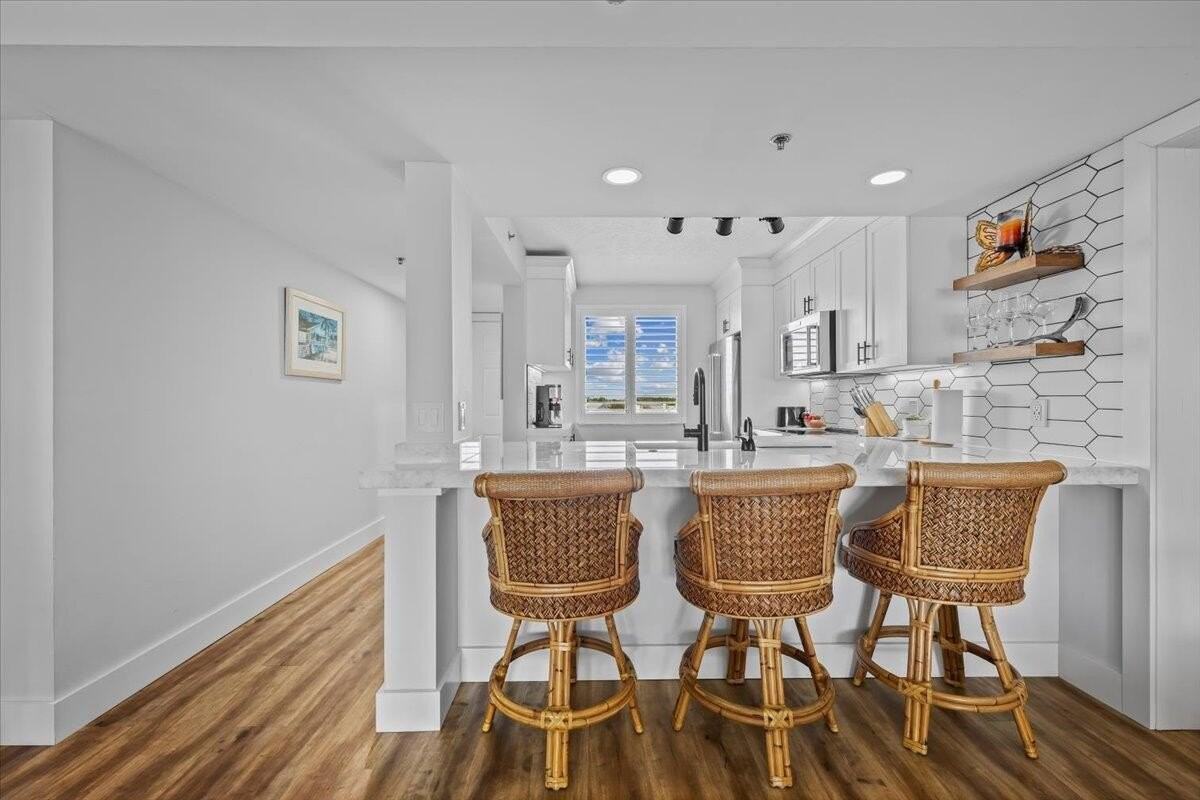 201 S Seas Dr #404 - Photo 7 of 30