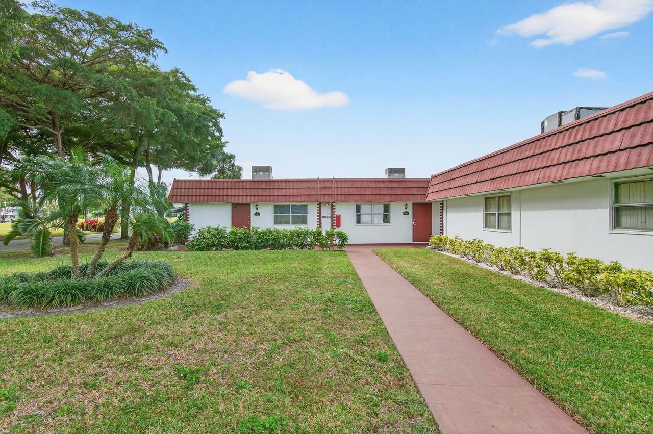 213 Waterford I - Photo 2 of 50