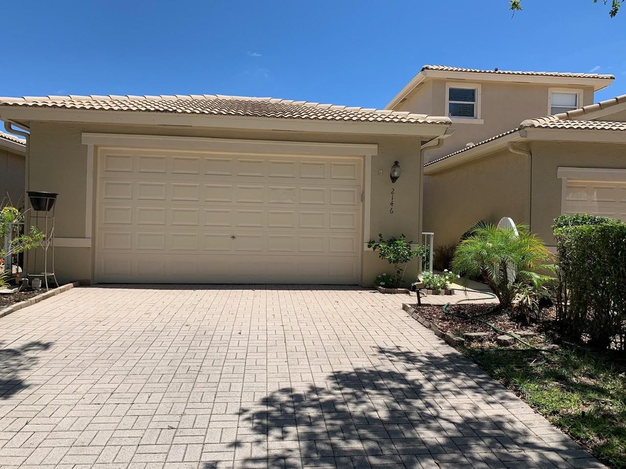 2146 Man Of War - Photo 6 of 34