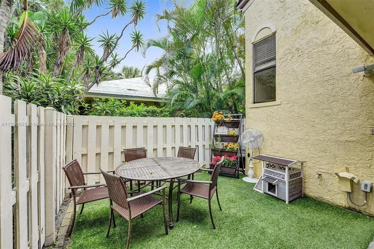 22322 Pineapple Walk Dr - Photo 5 of 50