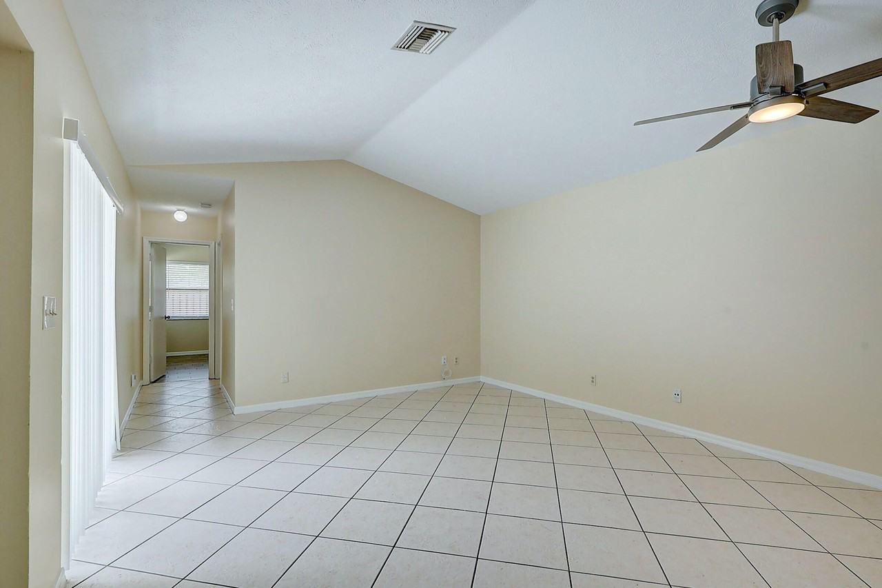 2906 Sw Port St Lucie Blvd - Photo 4 of 22