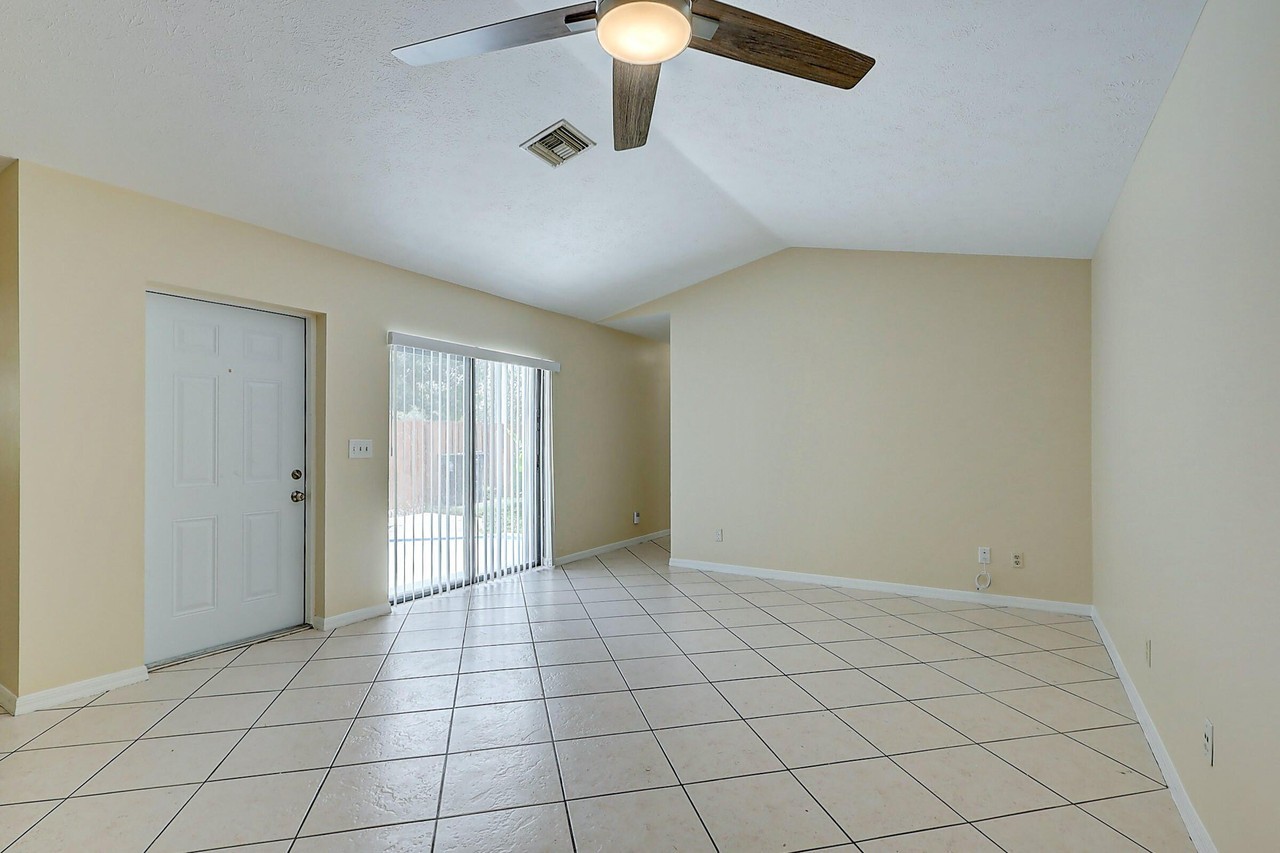 2906 Sw Port St Lucie Blvd - Photo 5 of 22