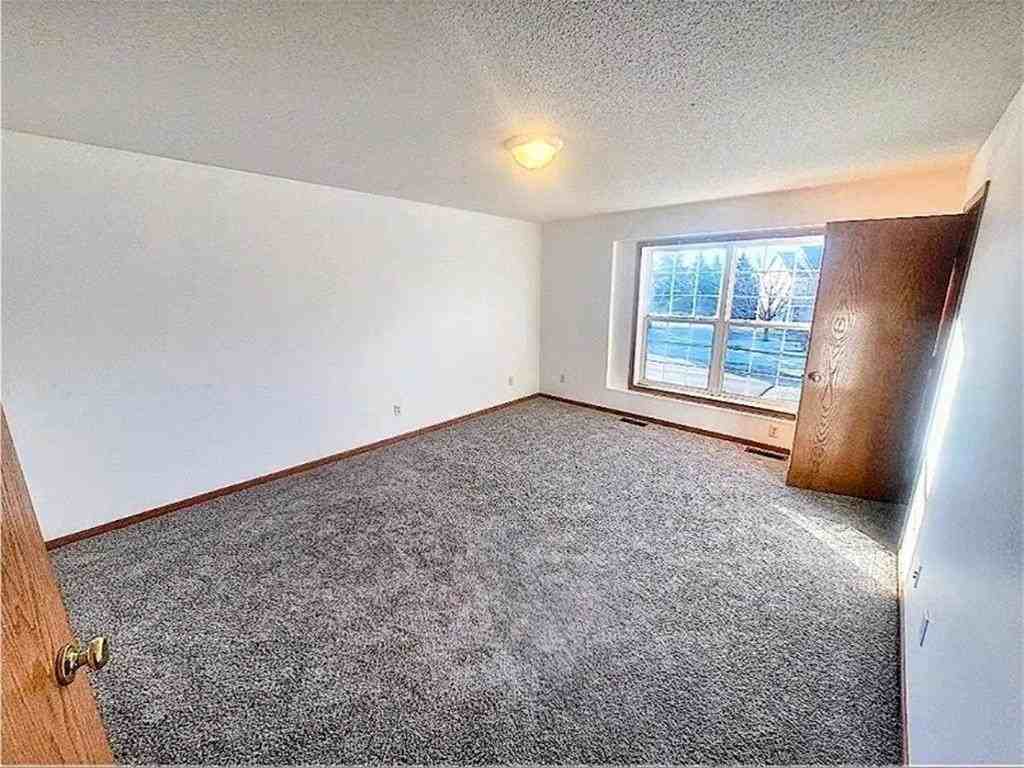 6406 157th St W - Photo 4 of 6