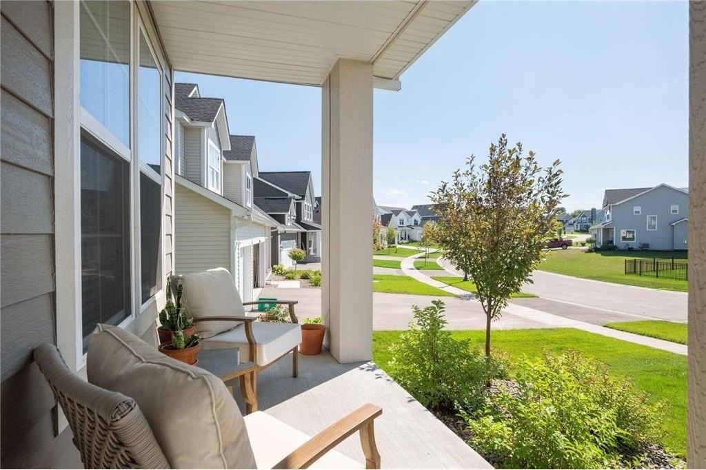 6303 Jensen Ave S - Photo 2 of 33