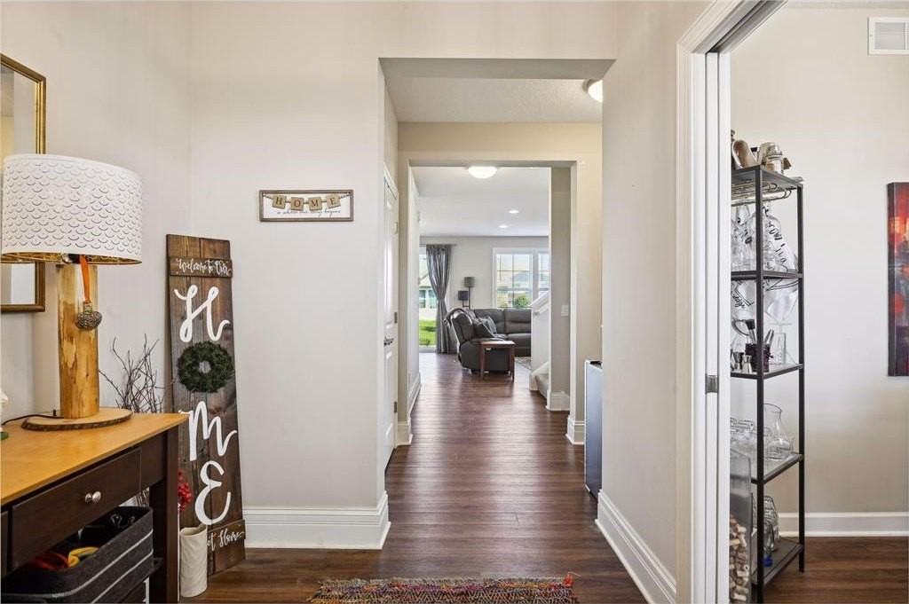 6303 Jensen Ave S - Photo 3 of 33