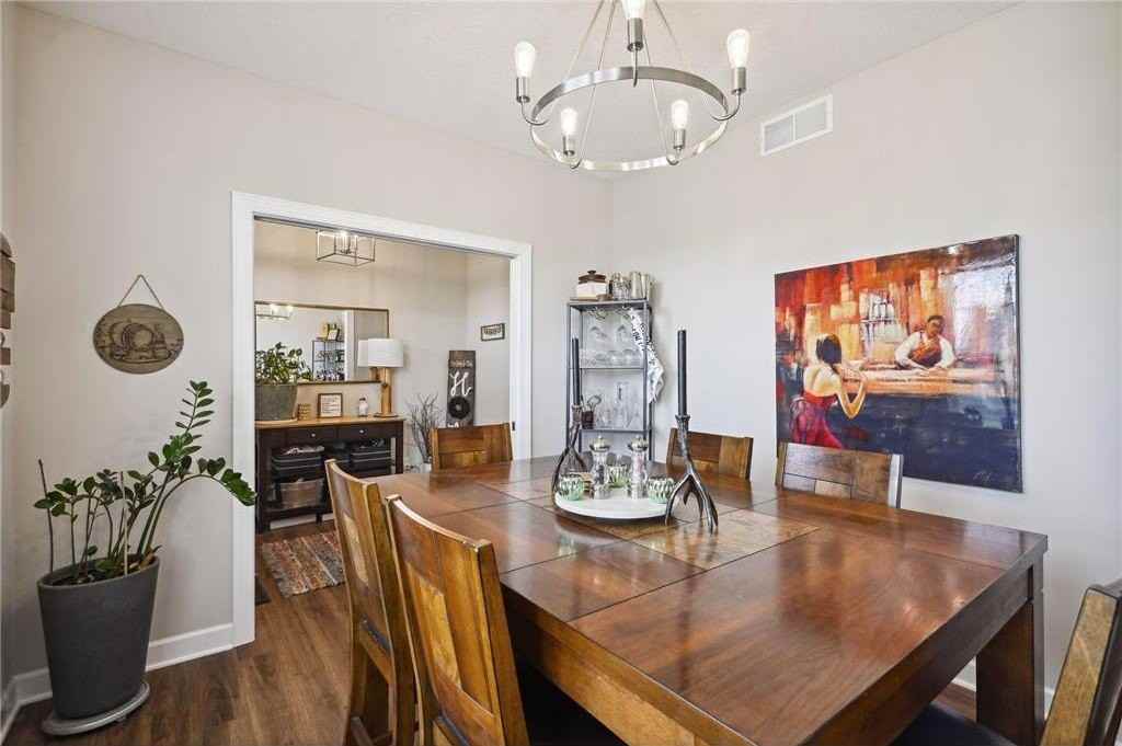 6303 Jensen Ave S - Photo 4 of 33