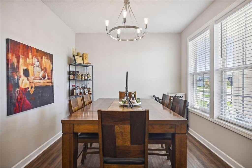 6303 Jensen Ave S - Photo 5 of 33