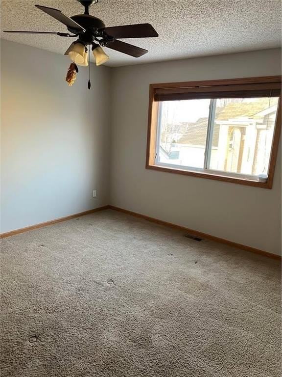 610 Dillon Ave N - Photo 4 of 10