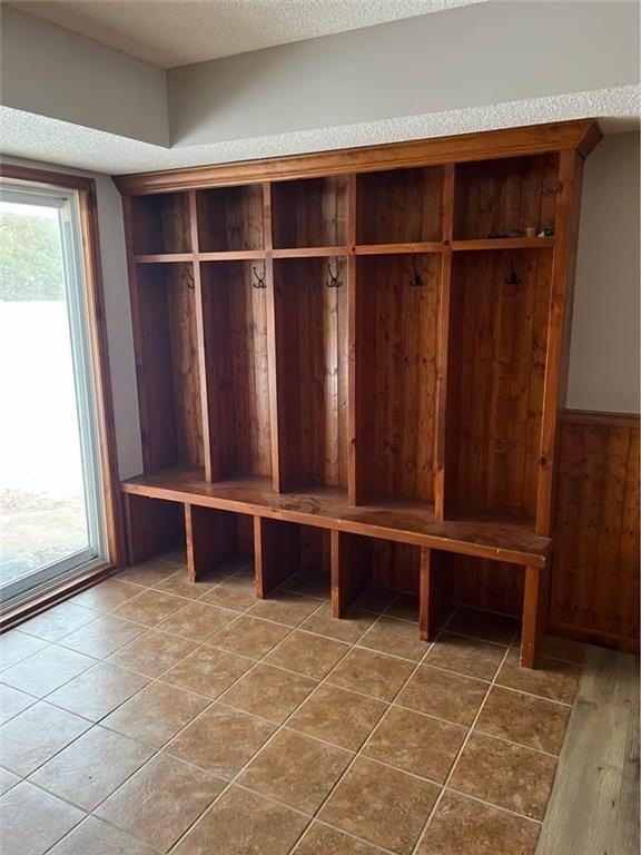 610 Dillon Ave N - Photo 7 of 10