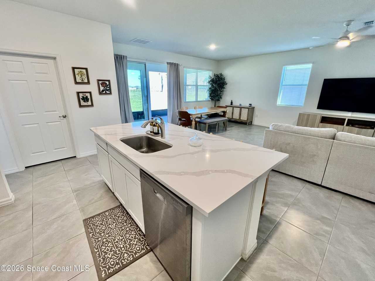 1525 Criswell Ln Se - Photo 6 of 26