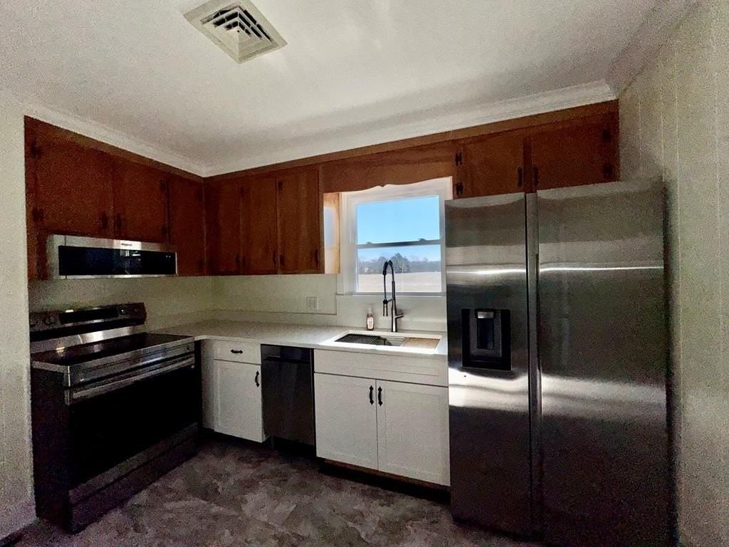 25529 Pennsylvania Ave - Photo 7 of 20