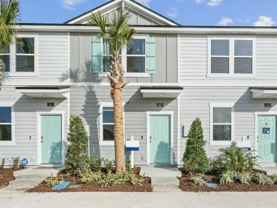 73 Elmhurst Ln - Photo 1 of 1