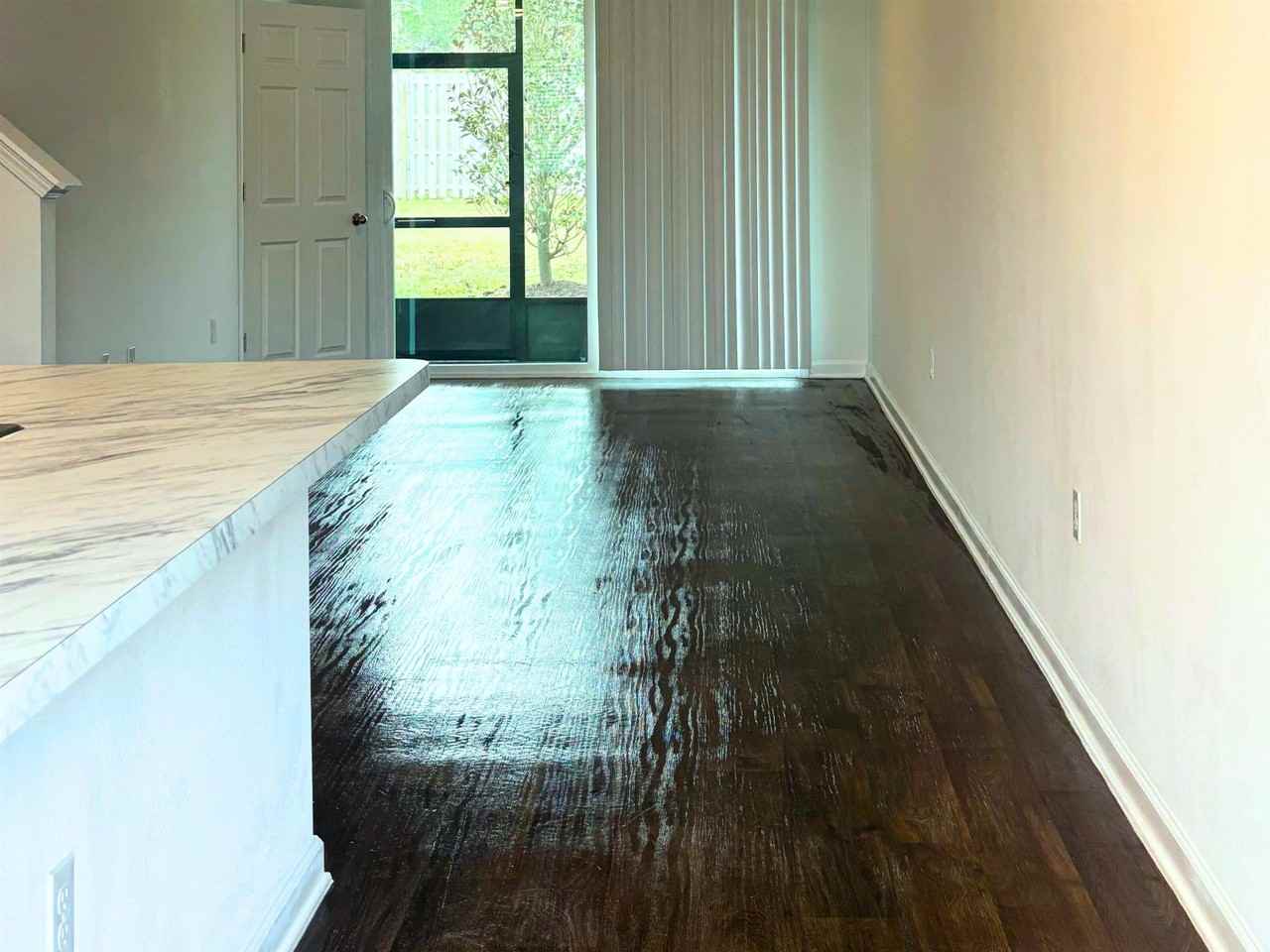 73 Elmhurst Ln - Photo 6 of 21