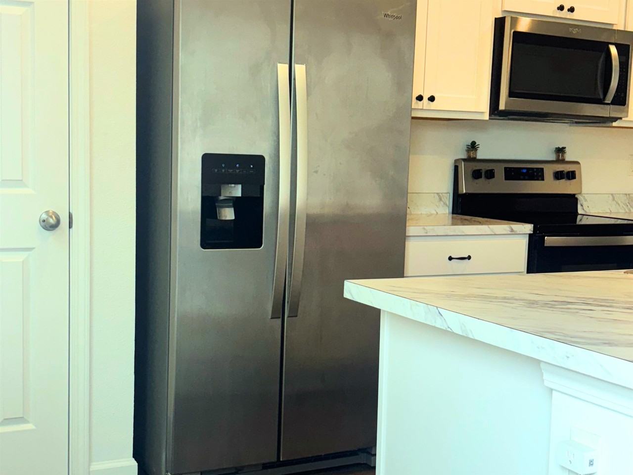 73 Elmhurst Ln - Photo 7 of 21